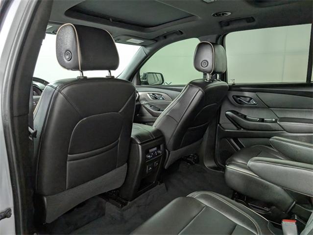 2023 Chevrolet Traverse Vehicle Photo in ENGLEWOOD, CO 80113-6708