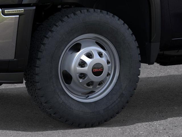 2025 GMC Sierra 3500 HD Chassis Cab Vehicle Photo in DANBURY, CT 06810-5034