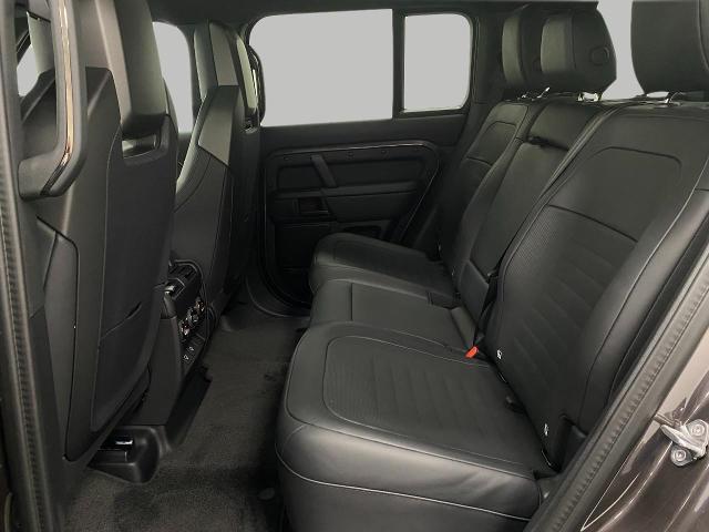 2025 Defender Vehicle Photo in Appleton, WI 54913
