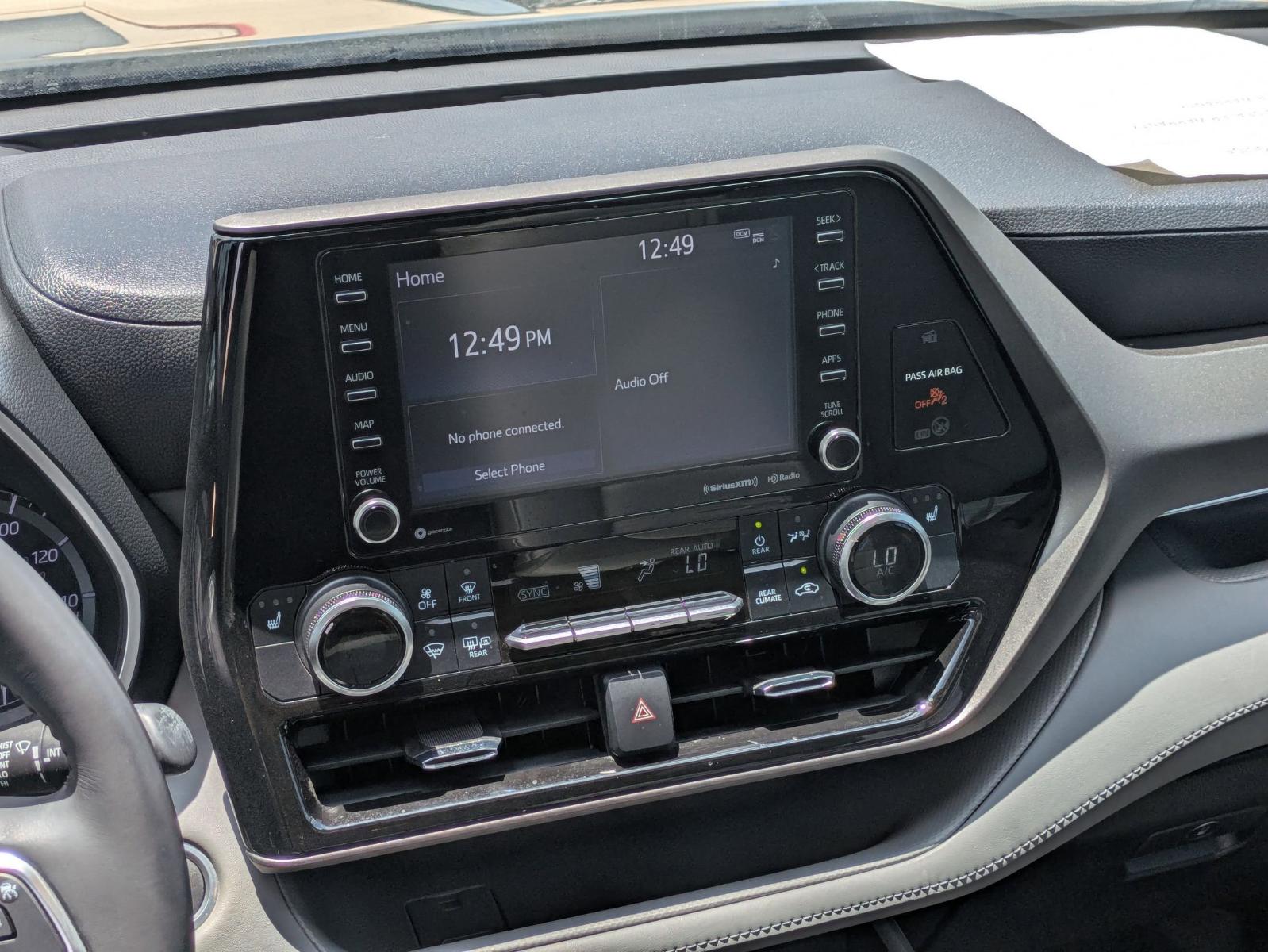 2021 Toyota Highlander Vehicle Photo in SELMA, TX 78154-1460