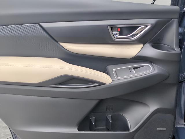 2025 Subaru Ascent Vehicle Photo in Green Bay, WI 54304