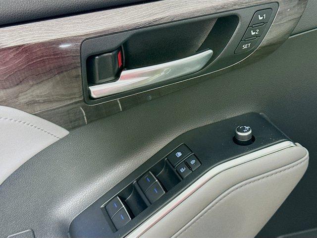2020 Toyota Highlander Vehicle Photo in Flemington, NJ 08822