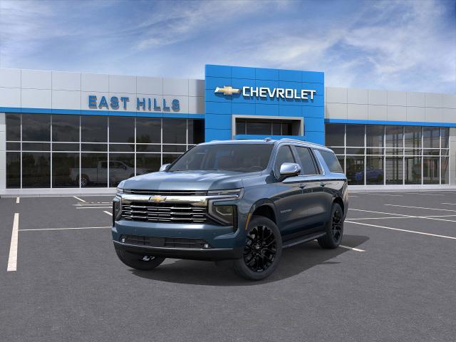 2025 Chevrolet Suburban Vehicle Photo in Roslyn, NY 11576