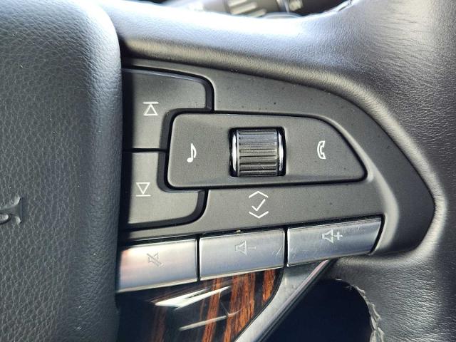 2022 Cadillac Escalade Vehicle Photo in DENTON, TX 76210-9321