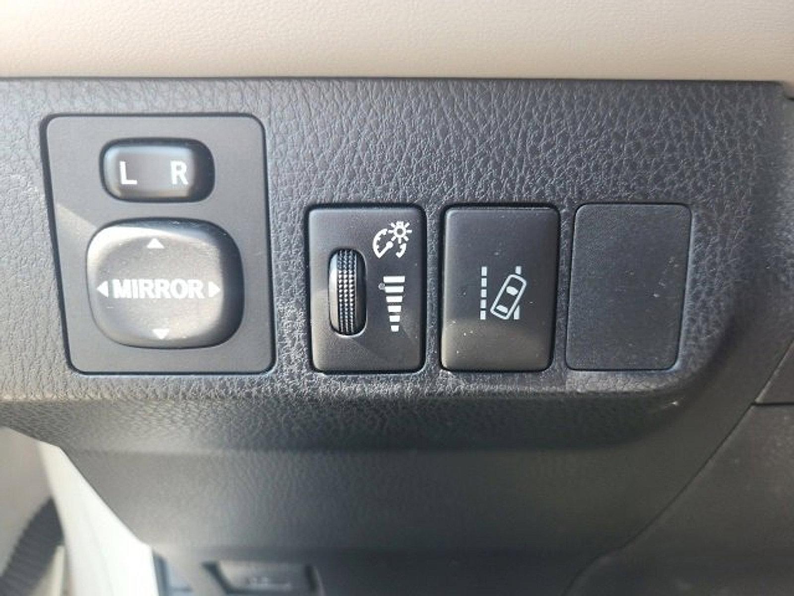 2018 Toyota RAV4 Vehicle Photo in Trevose, PA 19053