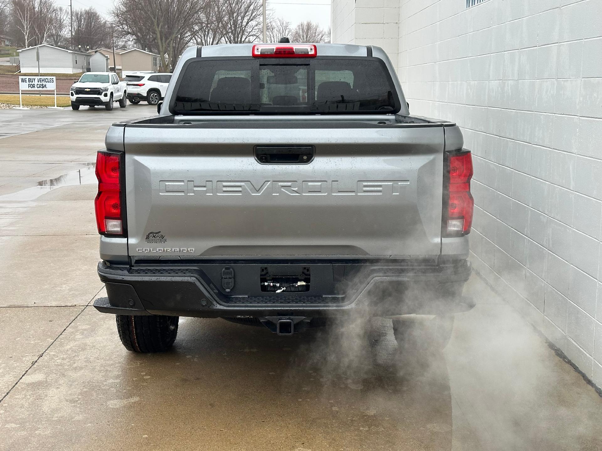 View vehicle photo 5