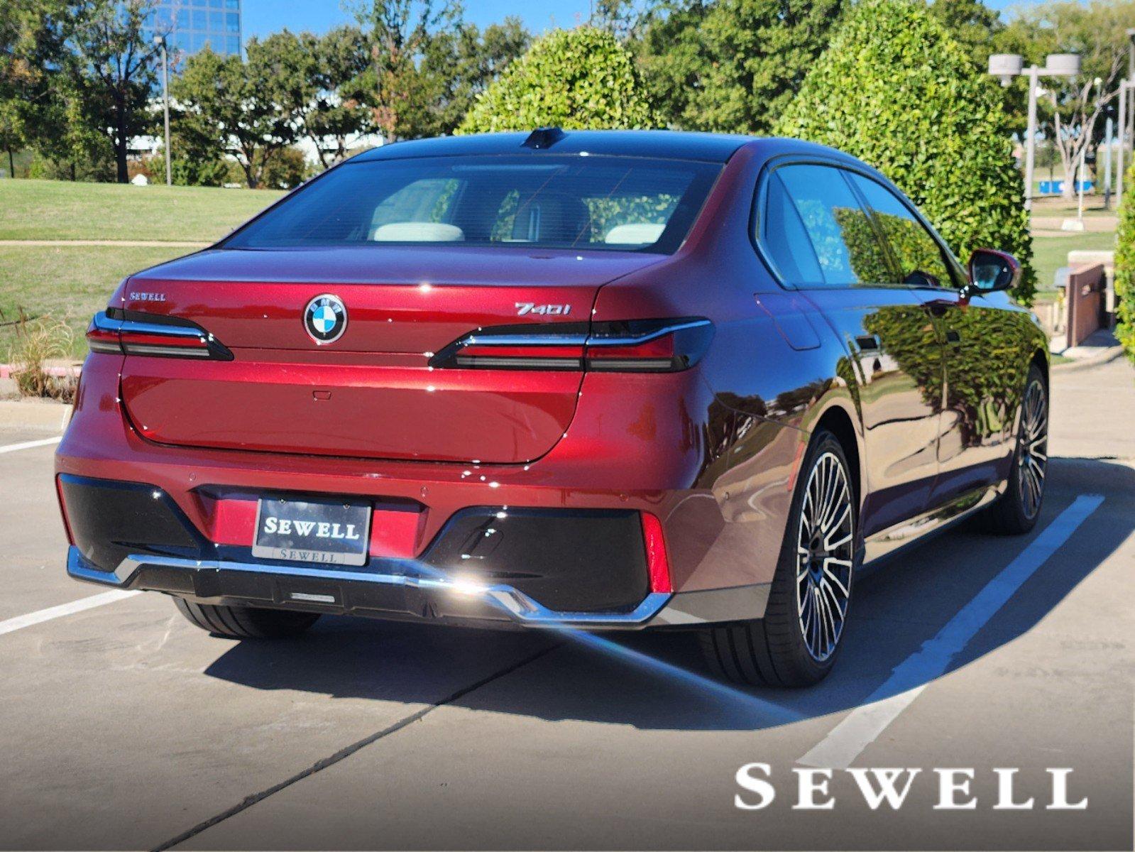 2025 BMW 740i Vehicle Photo in PLANO, TX 75024