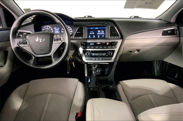 2017 Hyundai SONATA Vehicle Photo in Lees Summit, MO 64086