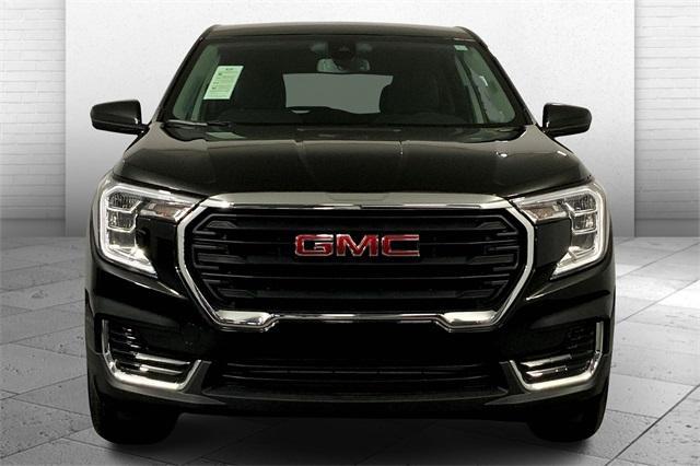 2024 GMC Terrain Vehicle Photo in KANSAS CITY, MO 64114-4545