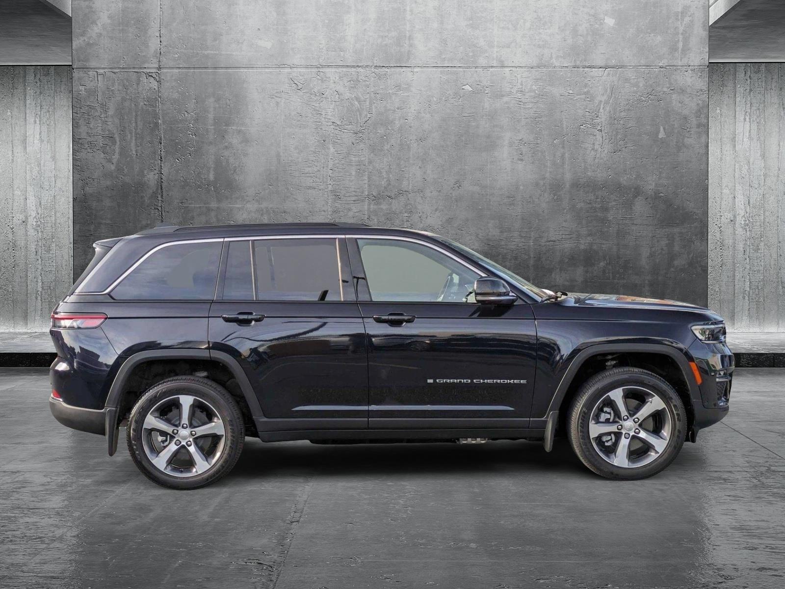 2024 Jeep Grand Cherokee 4xe Vehicle Photo in Bethesda, MD 20852