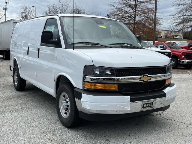 2025 Chevrolet Express Cargo 2500 Vehicle Photo in ALCOA, TN 37701-3235