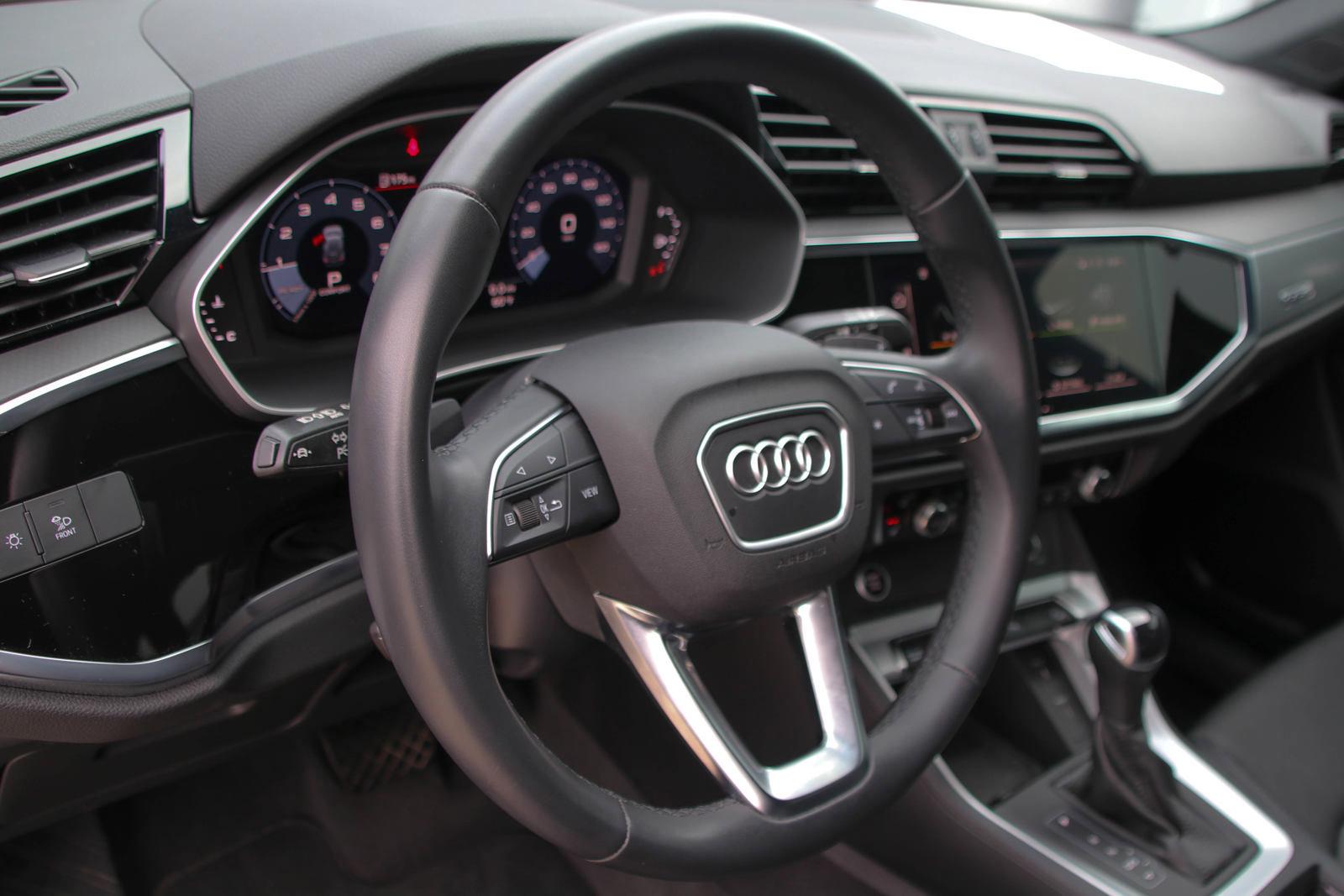 2023 Audi Q3 Vehicle Photo in SUGAR LAND, TX 77478