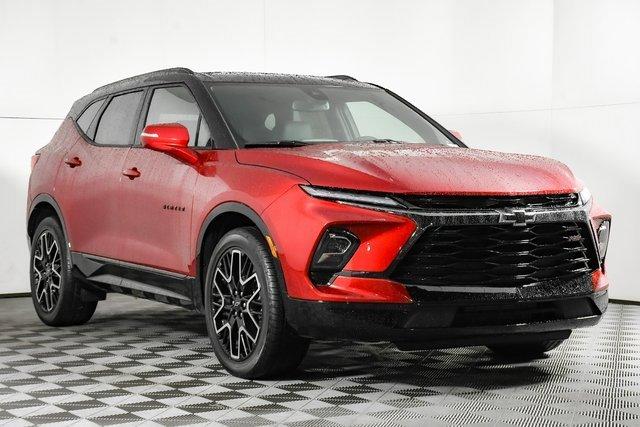 2025 Chevrolet Blazer Vehicle Photo in PUYALLUP, WA 98371-4149