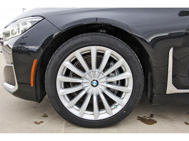 2022 BMW 740i Vehicle Photo in ROSENBERG, TX 77471