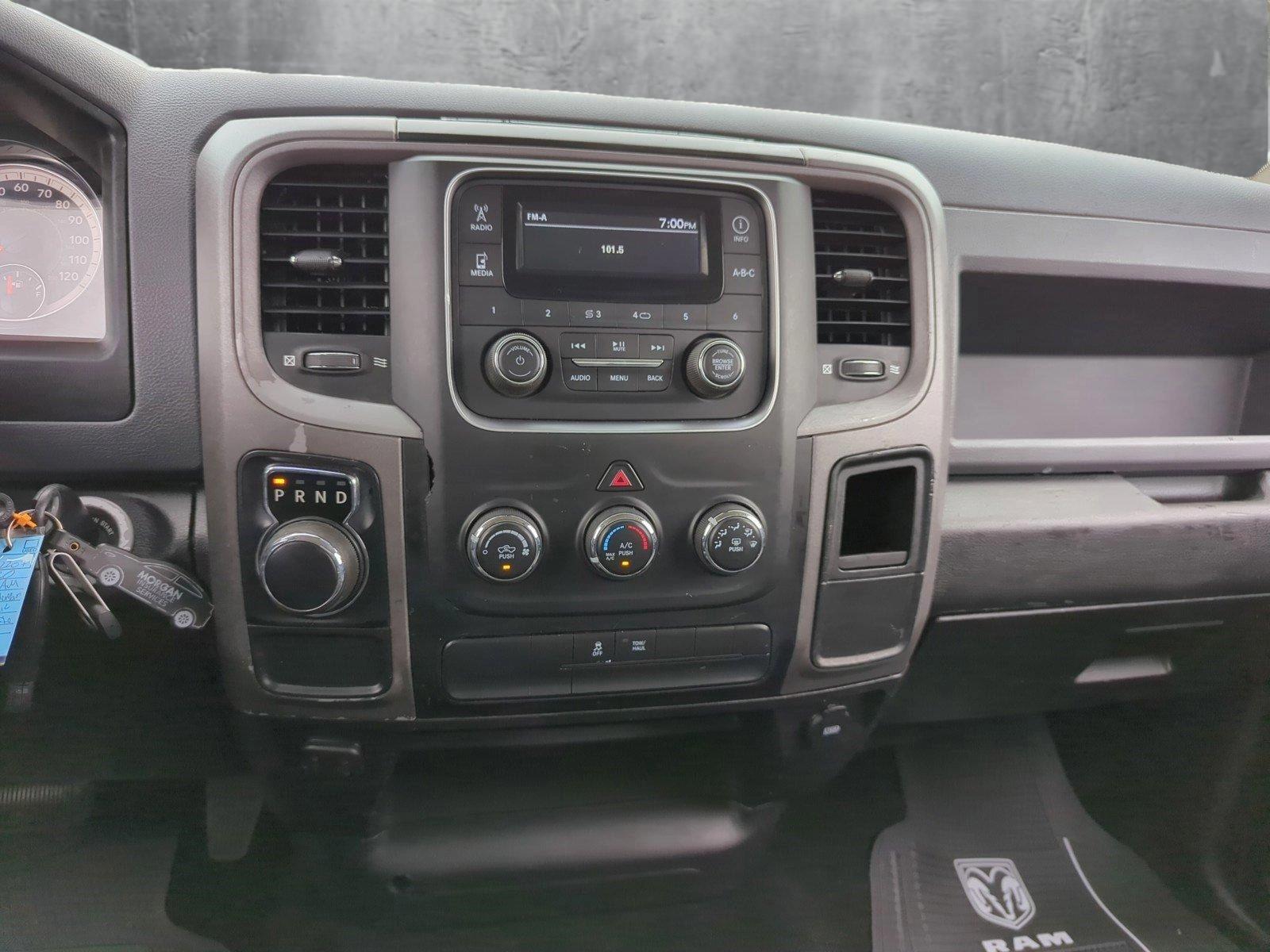 2020 Ram 1500 Classic Vehicle Photo in Pembroke Pines, FL 33027