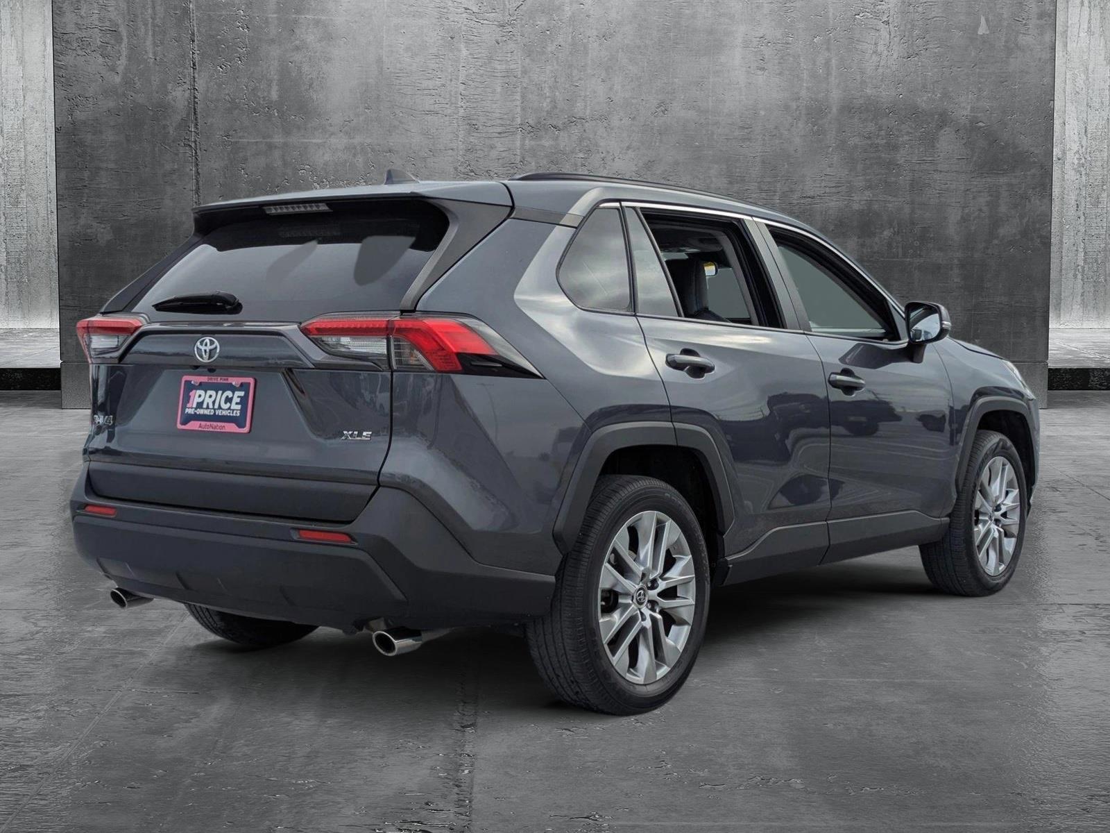 2019 Toyota RAV4 Vehicle Photo in Ft. Myers, FL 33907