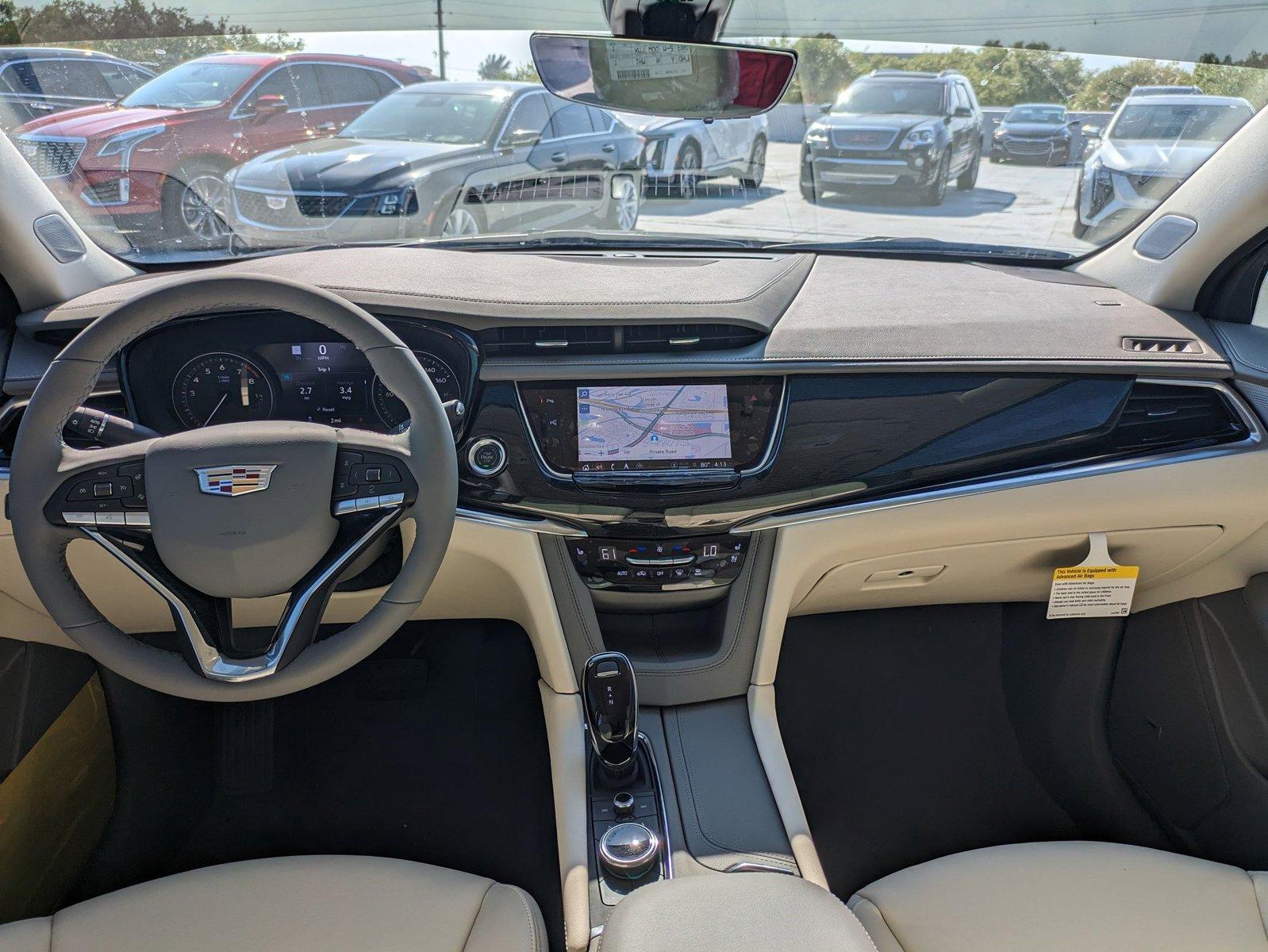 2025 Cadillac XT6 Vehicle Photo in WEST PALM BEACH, FL 33407-3296