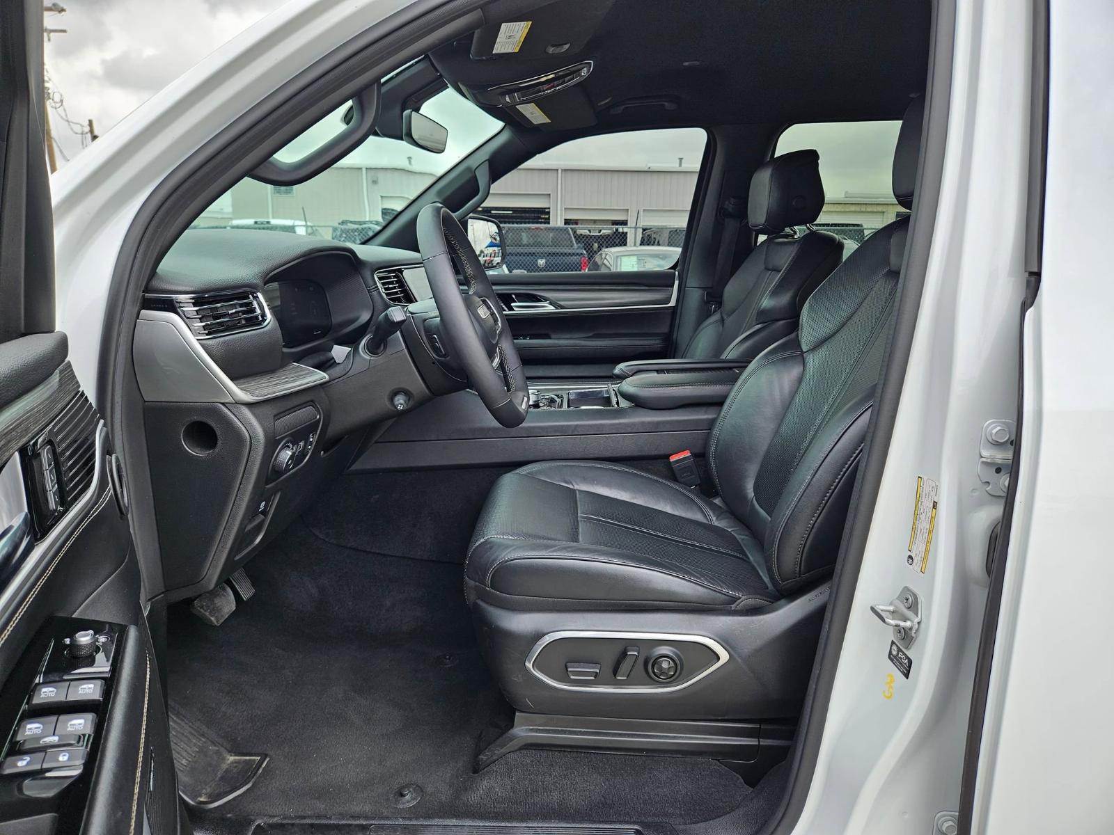 2023 Jeep Wagoneer Vehicle Photo in Seguin, TX 78155