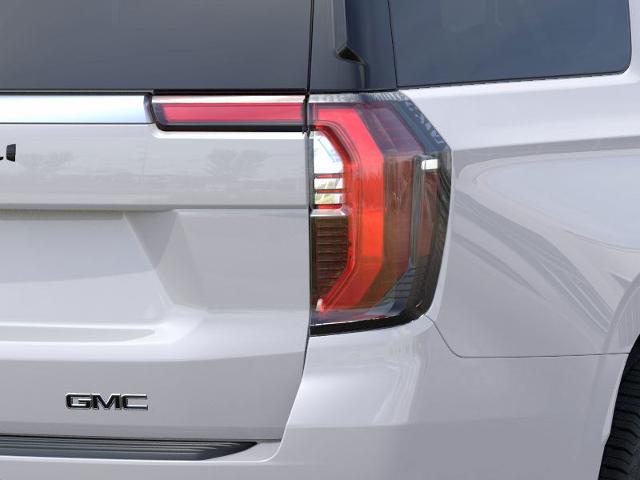 2025 GMC Yukon XL Vehicle Photo in TOPEKA, KS 66609-0000
