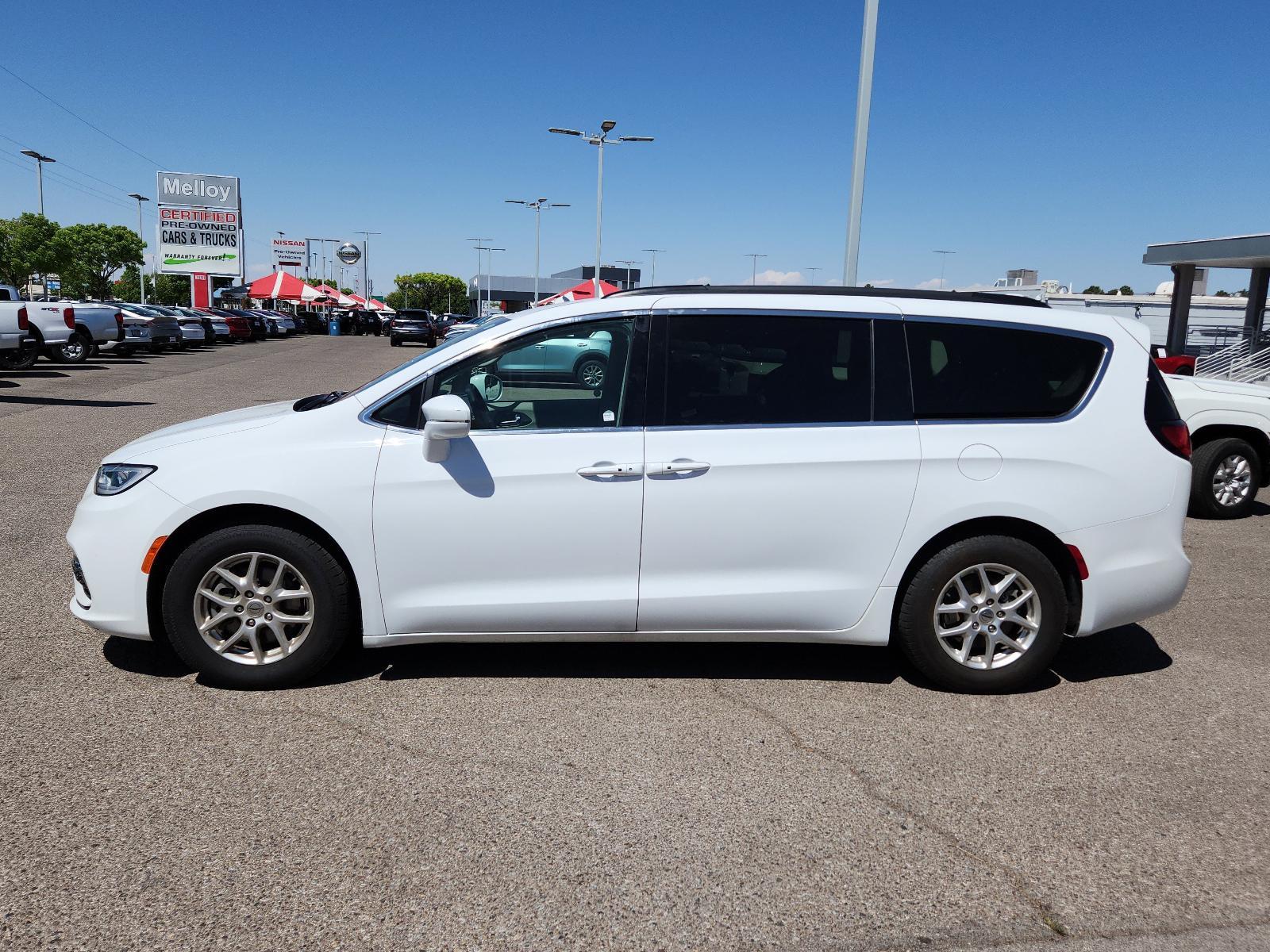 2022 Chrysler Pacifica Vehicle Photo in Albuquerque, NM 87110