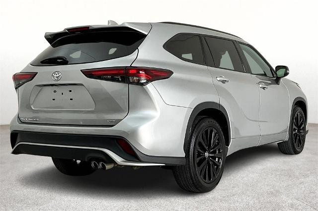 2024 Toyota Highlander Vehicle Photo in San Antonio, TX 78230