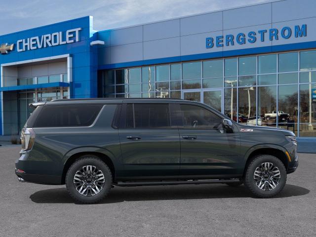 2025 Chevrolet Suburban Vehicle Photo in APPLETON, WI 54914-4656