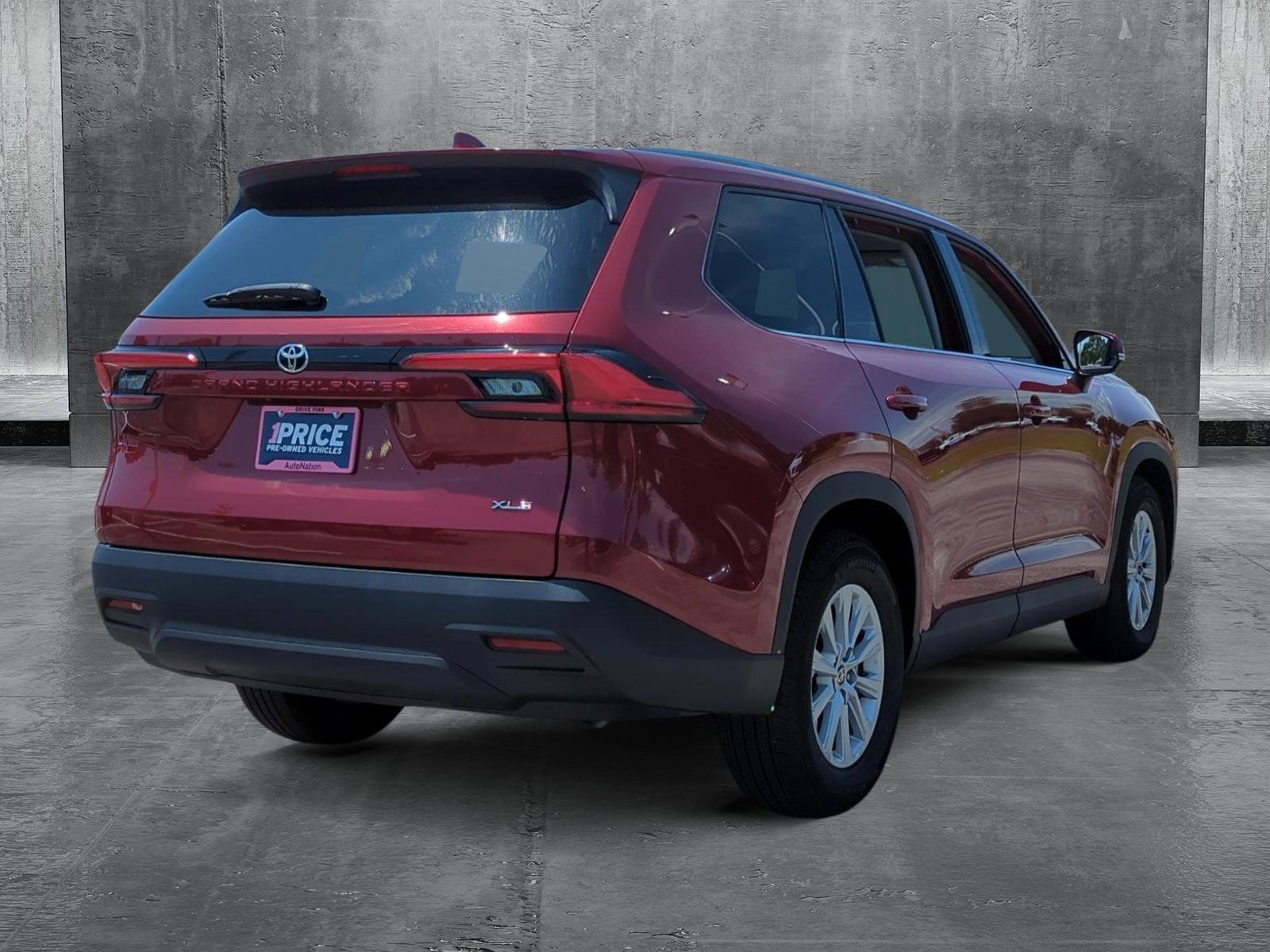 2024 Toyota Grand Highlander Vehicle Photo in Ft. Myers, FL 33907