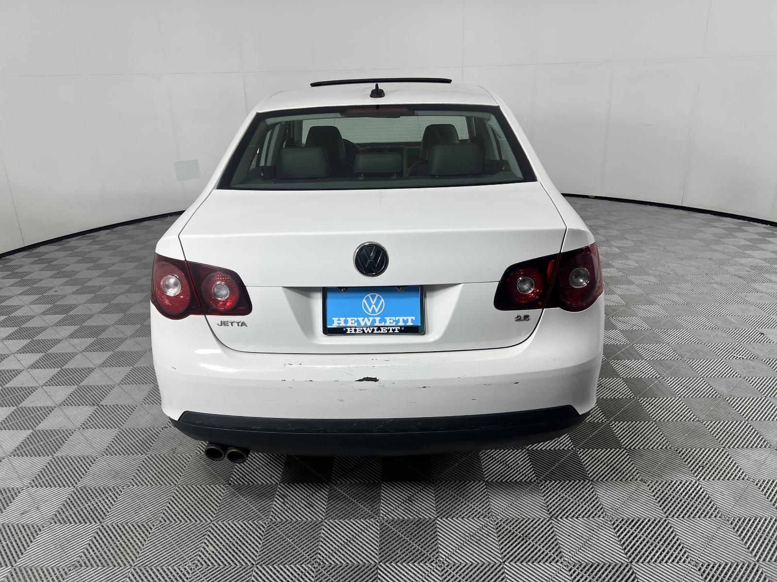 2009 Volkswagen Jetta Sedan Vehicle Photo in Georgetown, TX 78626