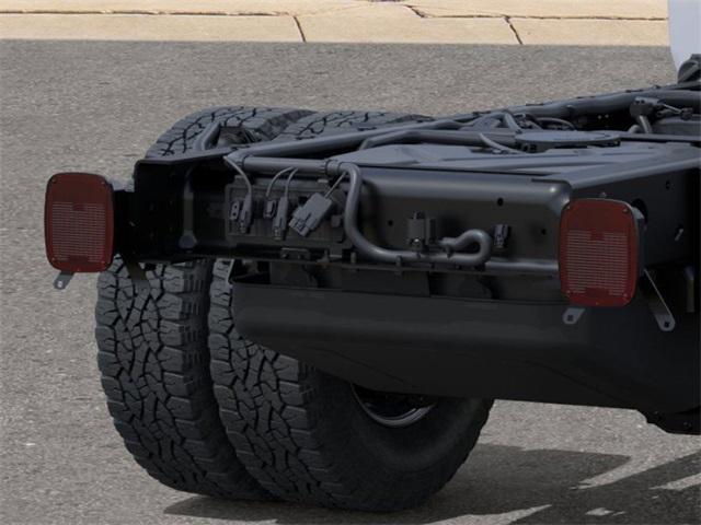 2025 Chevrolet Silverado 3500 HD CC Vehicle Photo in ENGLEWOOD, CO 80113-6708