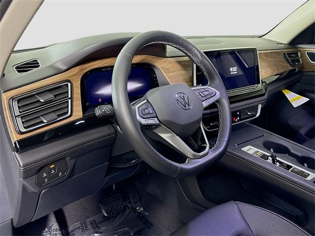 2024 Volkswagen Atlas Vehicle Photo in Puyallup, WA 98371