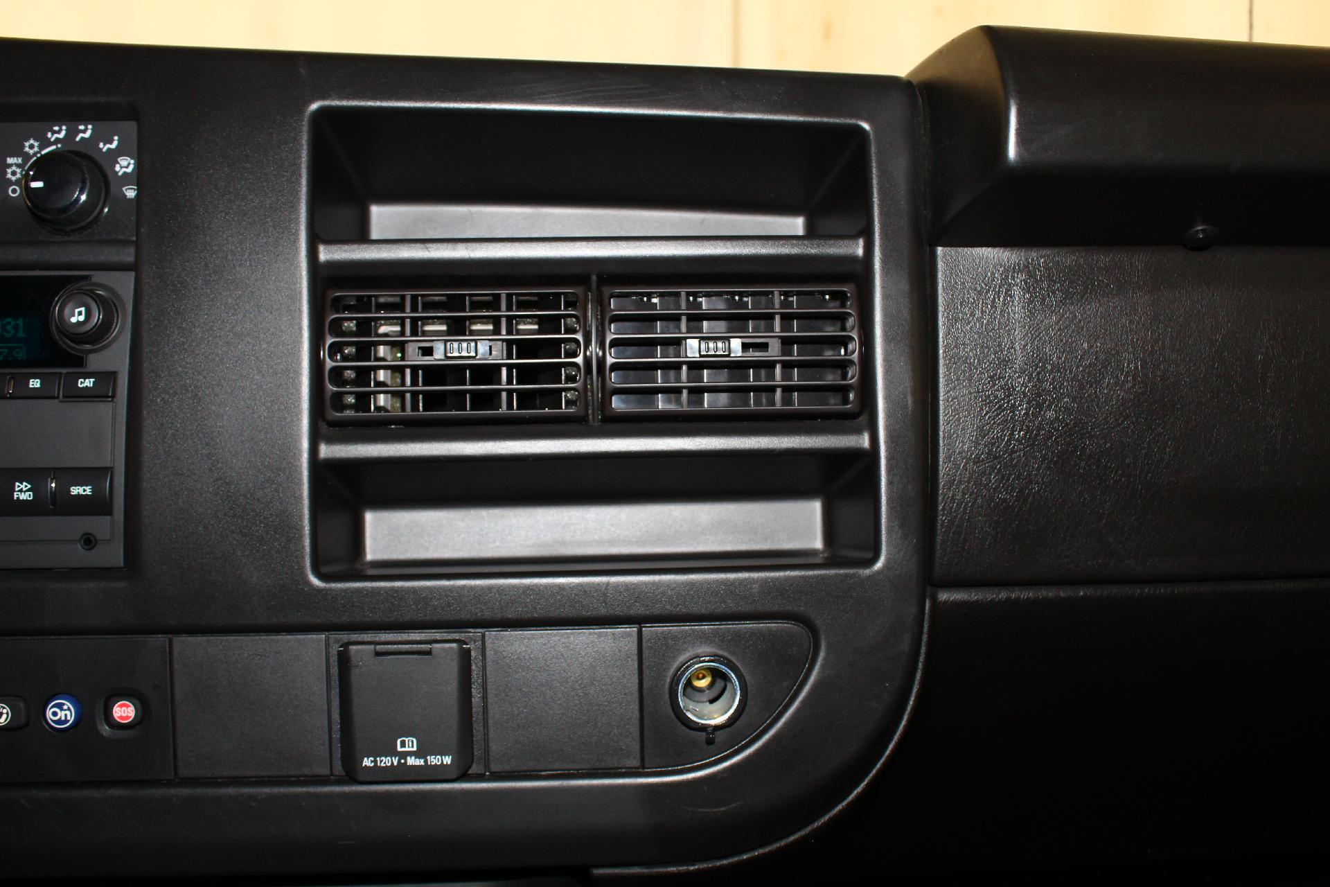 2022 GMC Savana Cargo 2500 Vehicle Photo in NORTHAMPTON, MA 01060-1120