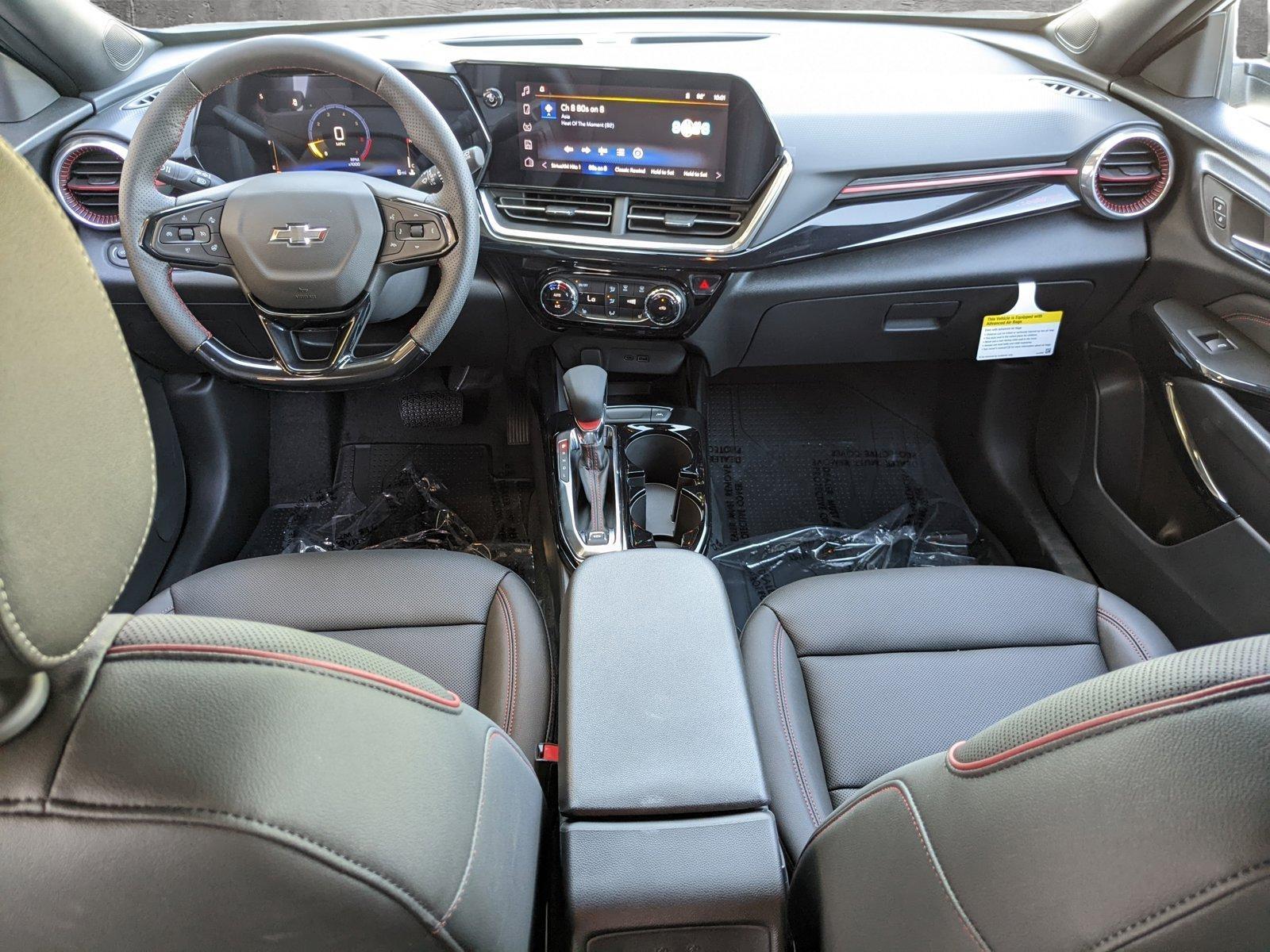 2025 Chevrolet Trax Vehicle Photo in VALENCIA, CA 91355-1705