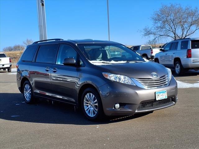 Used 2015 Toyota Sienna XLE with VIN 5TDYK3DC1FS564278 for sale in Princeton, Minnesota