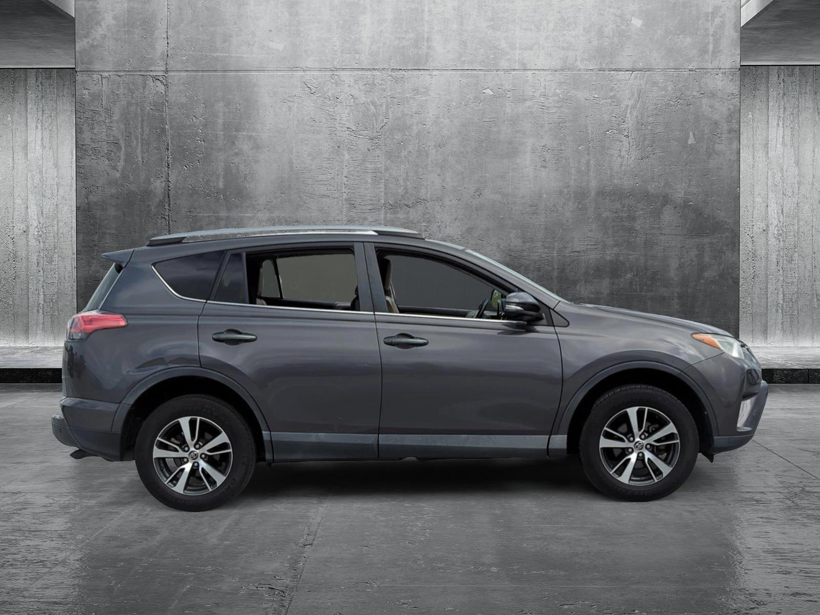 2018 Toyota RAV4 Vehicle Photo in Ft. Myers, FL 33907