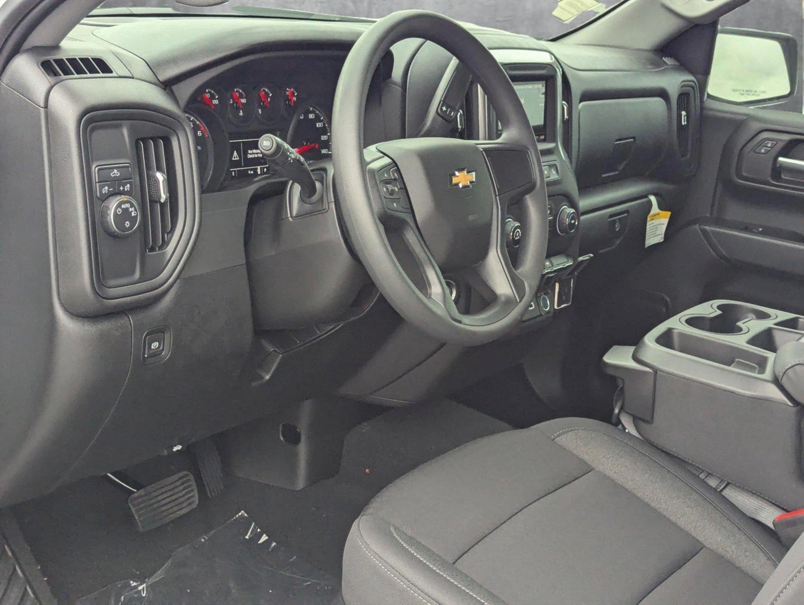 2025 Chevrolet Silverado 1500 Vehicle Photo in PEMBROKE PINES, FL 33024-6534