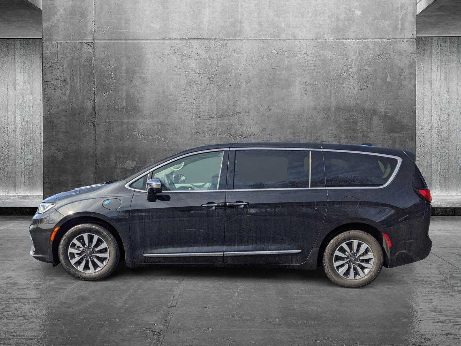 2023 Chrysler Pacifica Vehicle Photo in TIMONIUM, MD 21093-2300