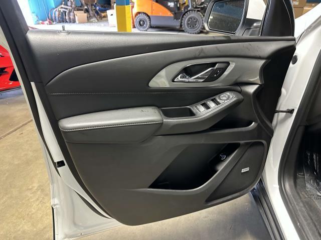 2021 Chevrolet Traverse Vehicle Photo in Roslyn, NY 11576