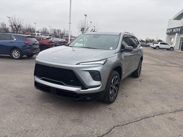 2025 Buick Enclave Vehicle Photo in Fishers, IN 46038