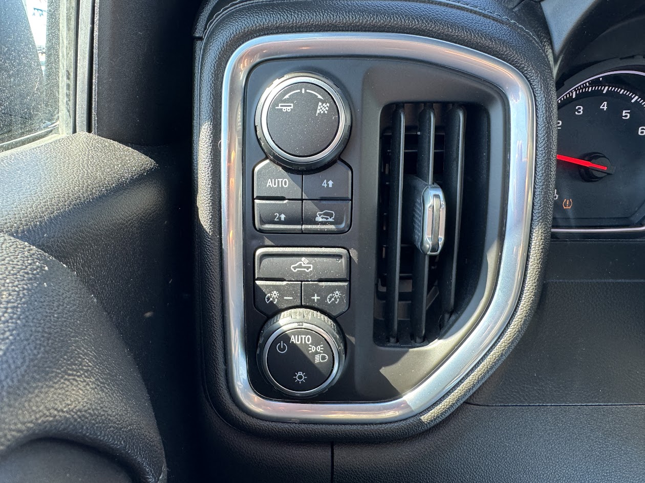 2019 Chevrolet Silverado 1500 Vehicle Photo in BOONVILLE, IN 47601-9633