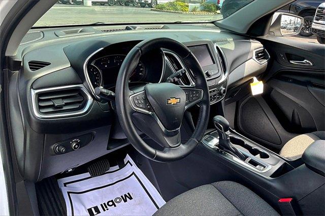 2022 Chevrolet Equinox Vehicle Photo in TOPEKA, KS 66609-0000