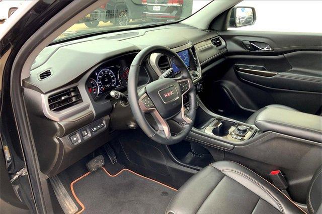 2023 GMC Acadia Vehicle Photo in TOPEKA, KS 66609-0000