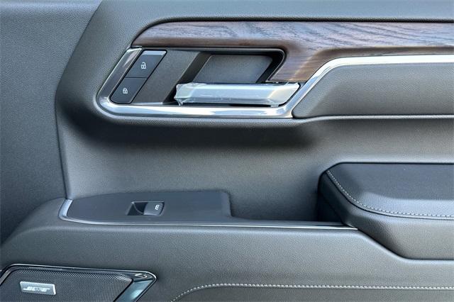 2024 GMC Sierra 1500 Vehicle Photo in ELK GROVE, CA 95757-8703