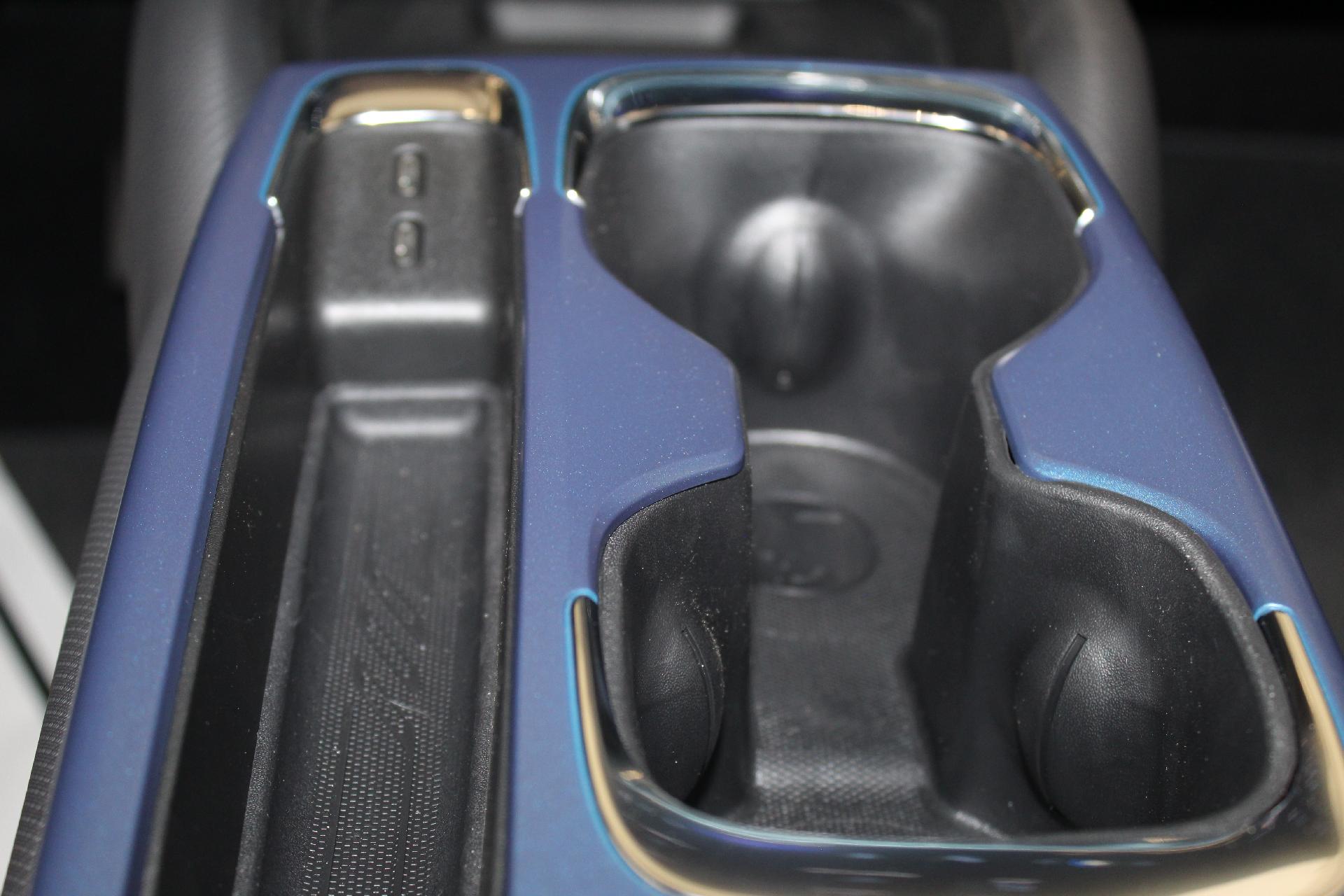 2025 Chevrolet Equinox EV Vehicle Photo in NORTHAMPTON, MA 01060-1120