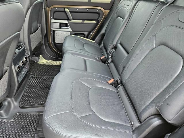2024 Defender Vehicle Photo in AUSTIN, TX 78717