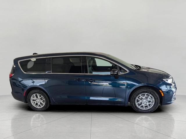 2025 Chrysler Pacifica Vehicle Photo in Oshkosh, WI 54901