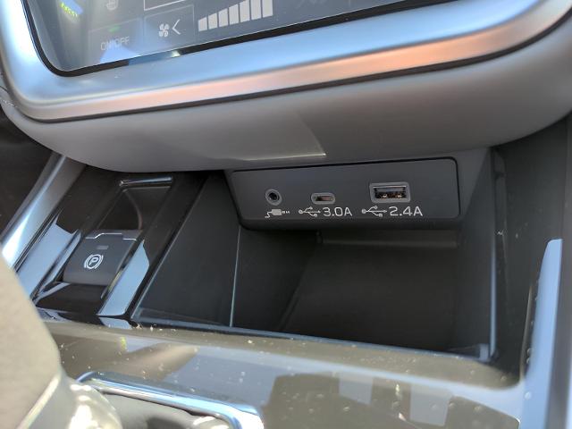 2025 Subaru Outback Vehicle Photo in Green Bay, WI 54304