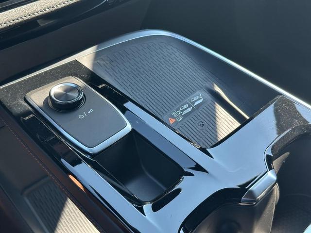 2025 Buick Enclave Vehicle Photo in COLUMBIA, MO 65203-3903