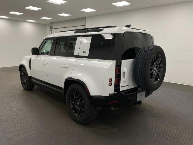 2024 Defender Vehicle Photo in Appleton, WI 54913