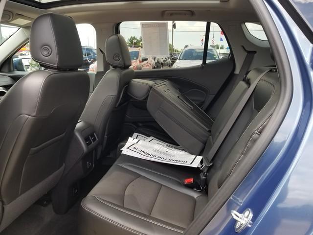 2024 GMC Terrain Vehicle Photo in ELYRIA, OH 44035-6349