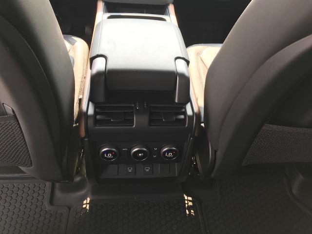 2024 Land Rover Defender Vehicle Photo in GREEN BAY, WI 54303-3330